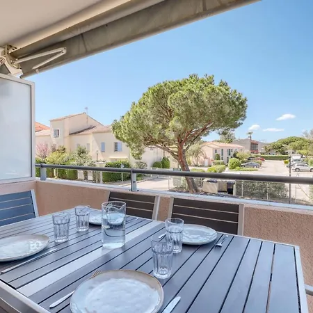 T2 In Lavandou - With Swimming Pool