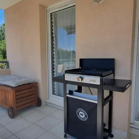 Apartment T2 In Lavandou - With Swimming Pool Le Lavandou